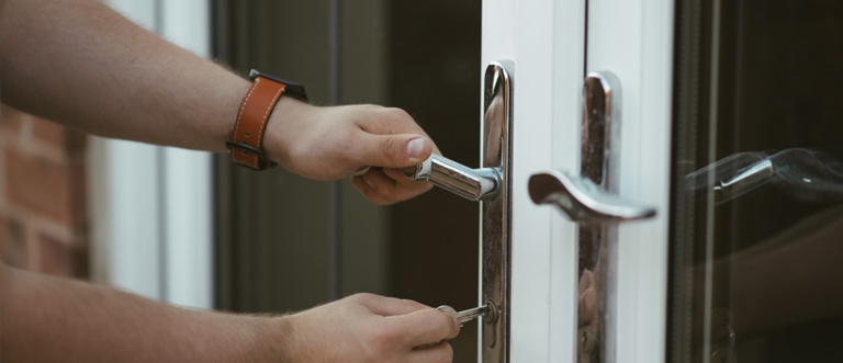 24 hour key locksmith Westminster